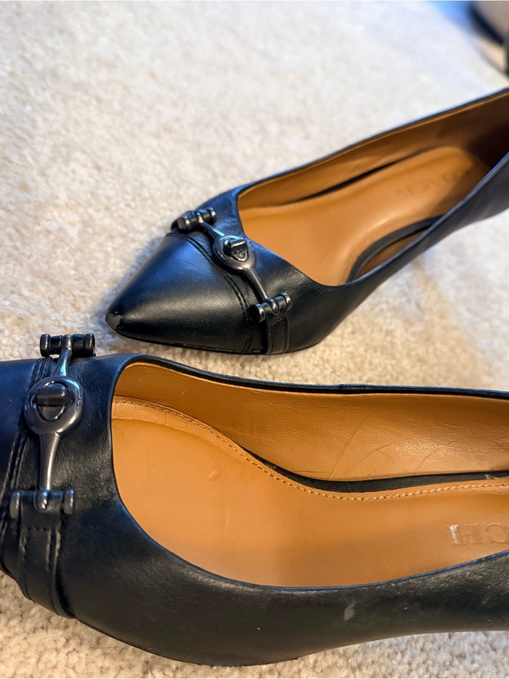 Coach Black Leather Pointed Toe Kitten Heel Pumps | 7.5B